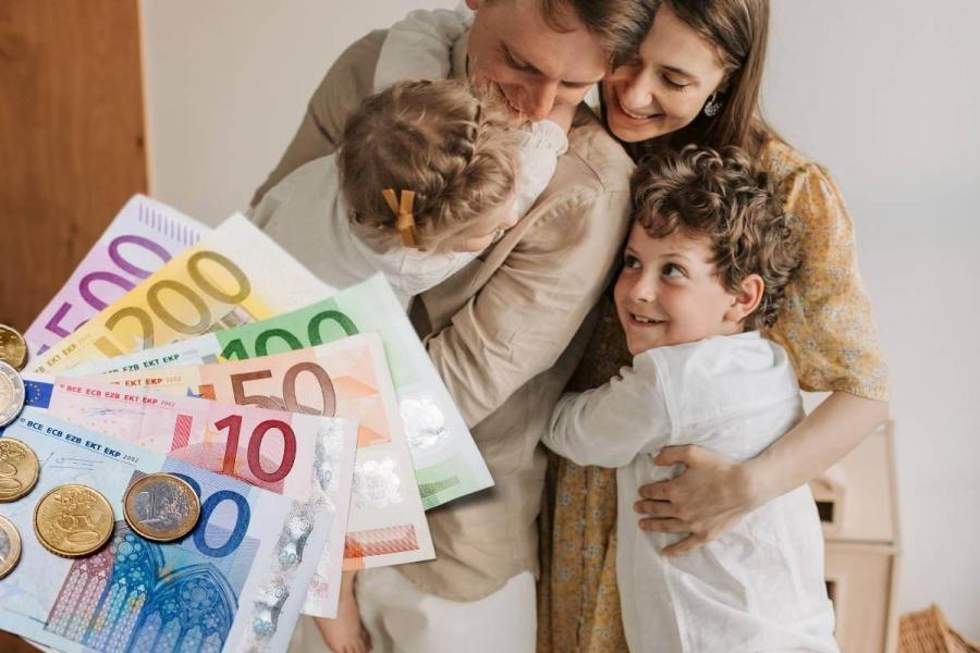 Familie Kinder Euro Geld