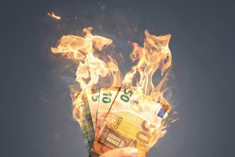 Euro Geld Feuer Teuerung